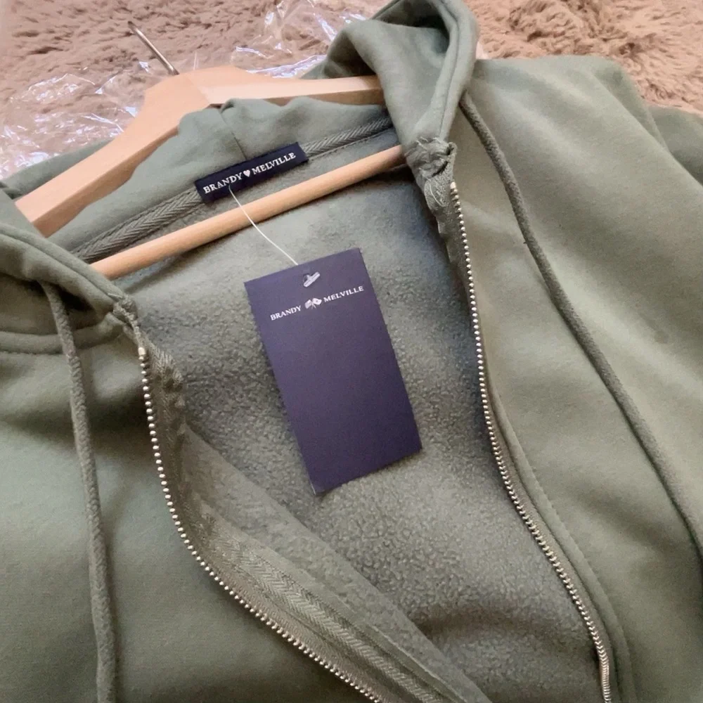 ｛Brandy❤️Melville｝Brand New Christy Hoodie/onesized fit, zip-up - Picture 2 of 10